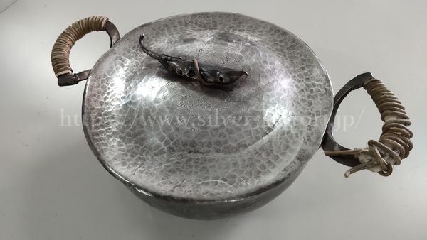 純銀製の両手鍋